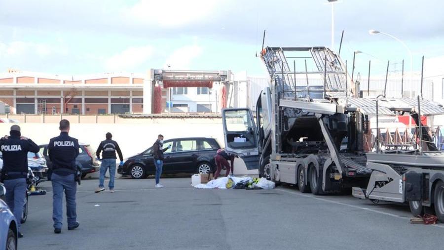 Incidente sul lavoro a Cagliari, operaio di 38 anni schiacciato e ucciso dalla cabina di un tir