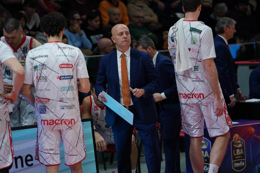 Sprofondo Unahotels, Menetti al capolinea