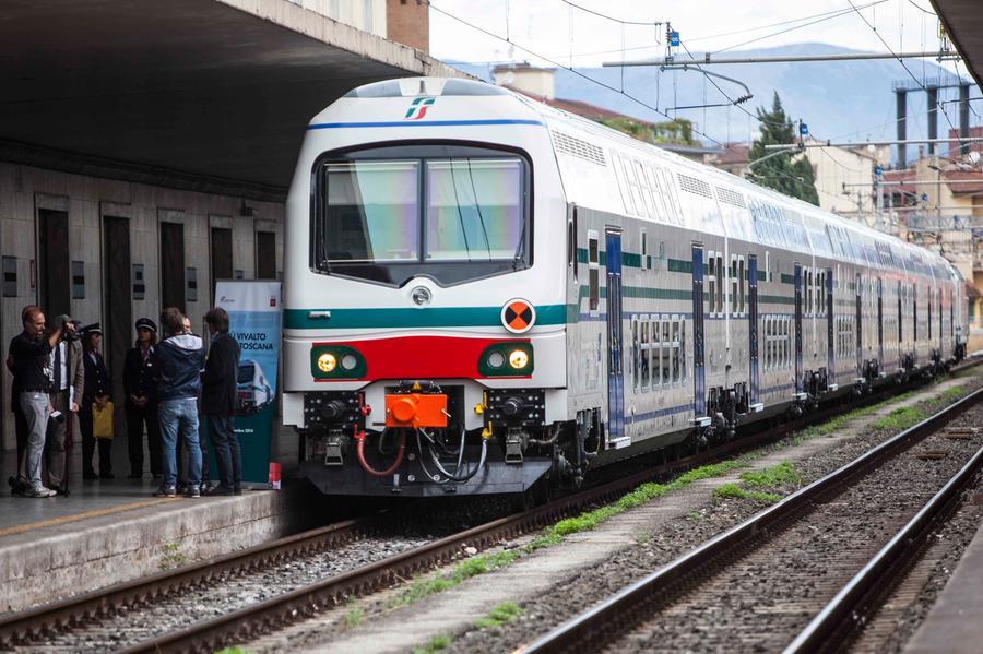 Muore travolta sui binari: ritardi sulla circolazione dei treni diretti in Mugello e Valdarno