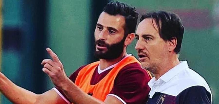 
	A destra Daniele Zini, vice allenatore del Pontedera&nbsp;


