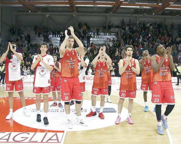 La Tesi Group si ferma a sei