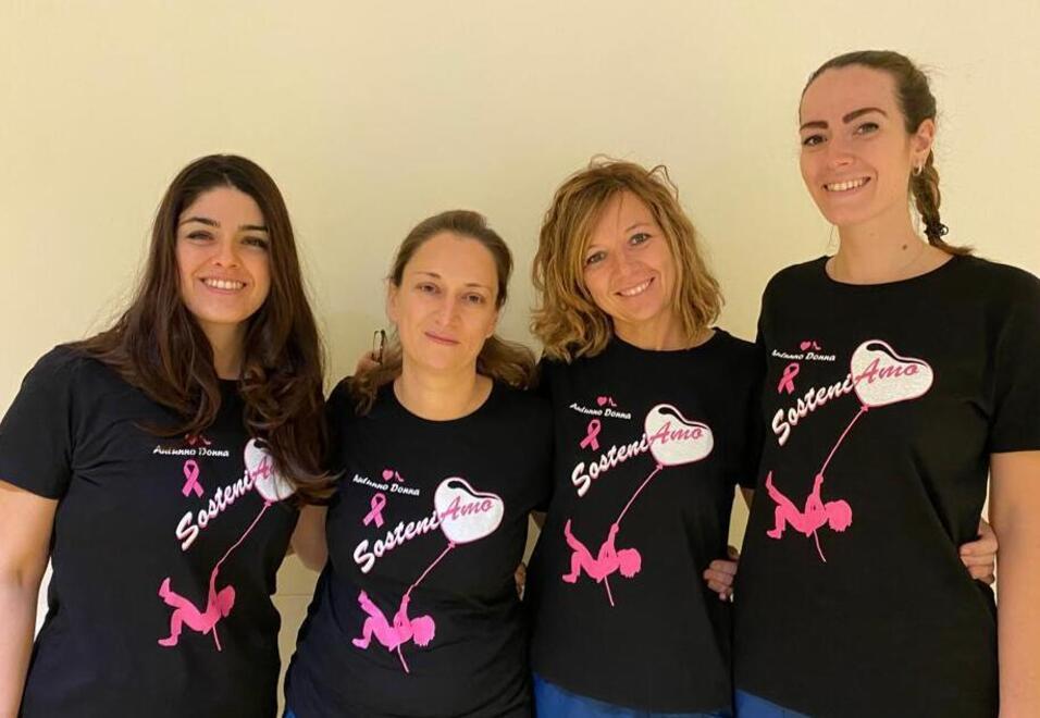 Modena. Una t-shirt per la Senologia del Policlinico 