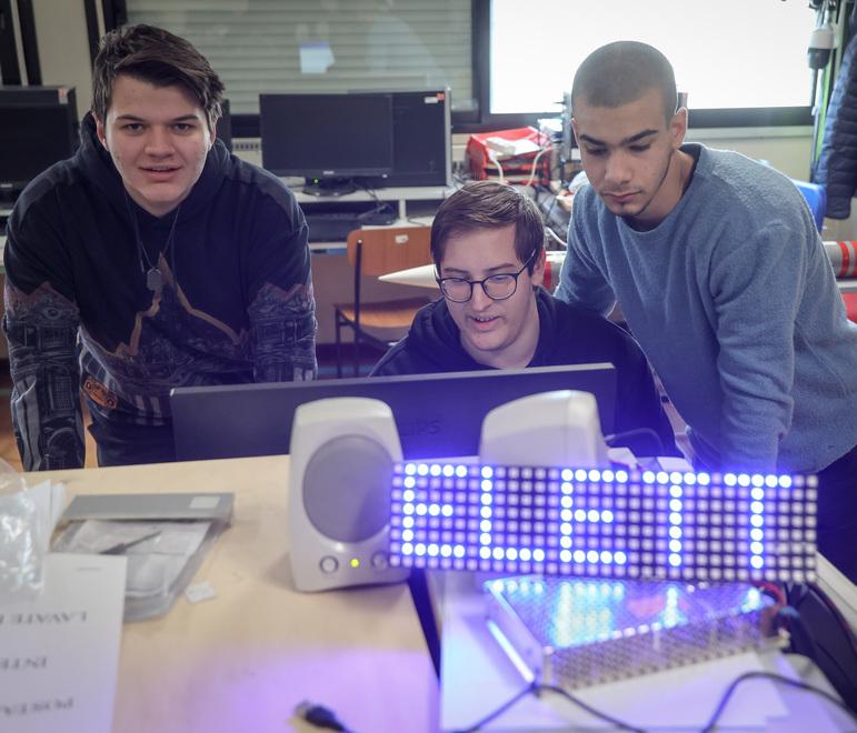 Auto, pruduzioni, bollette Il futuro è più elettronico