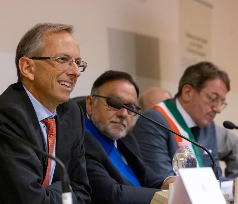 Modena. Ospite d'eccezione al Corni, Vigna, ad del Cavallino: «Ogni Ferrari viene prodotta risparmiando il 5% di energia» 