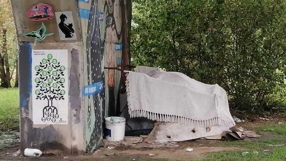 Firenze, muore a 40 anni di freddo e di stenti: viveva in una tenda sotto all'Indiano