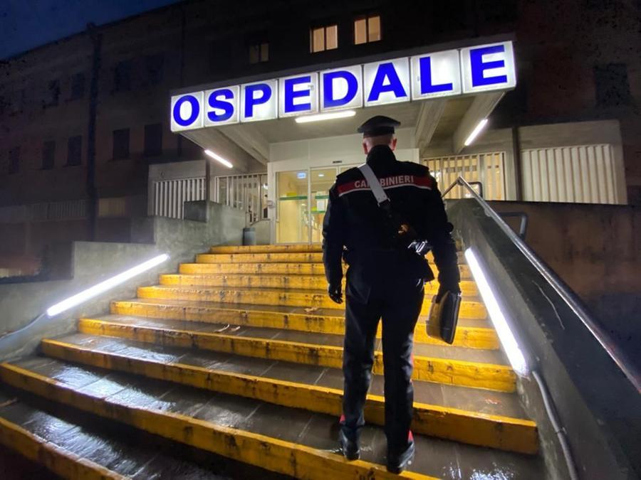 Rubava alle anziane pazienti in ospedale, denunciata operatrice sociosanitaria