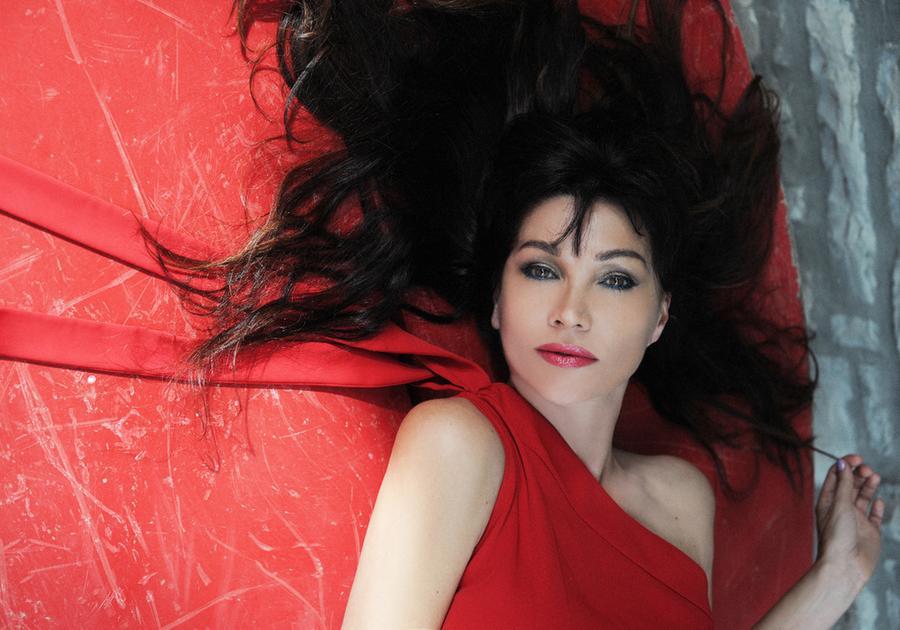 Lucca: Luisa Corna star della festa di Capodanno in piazza Santa Maria