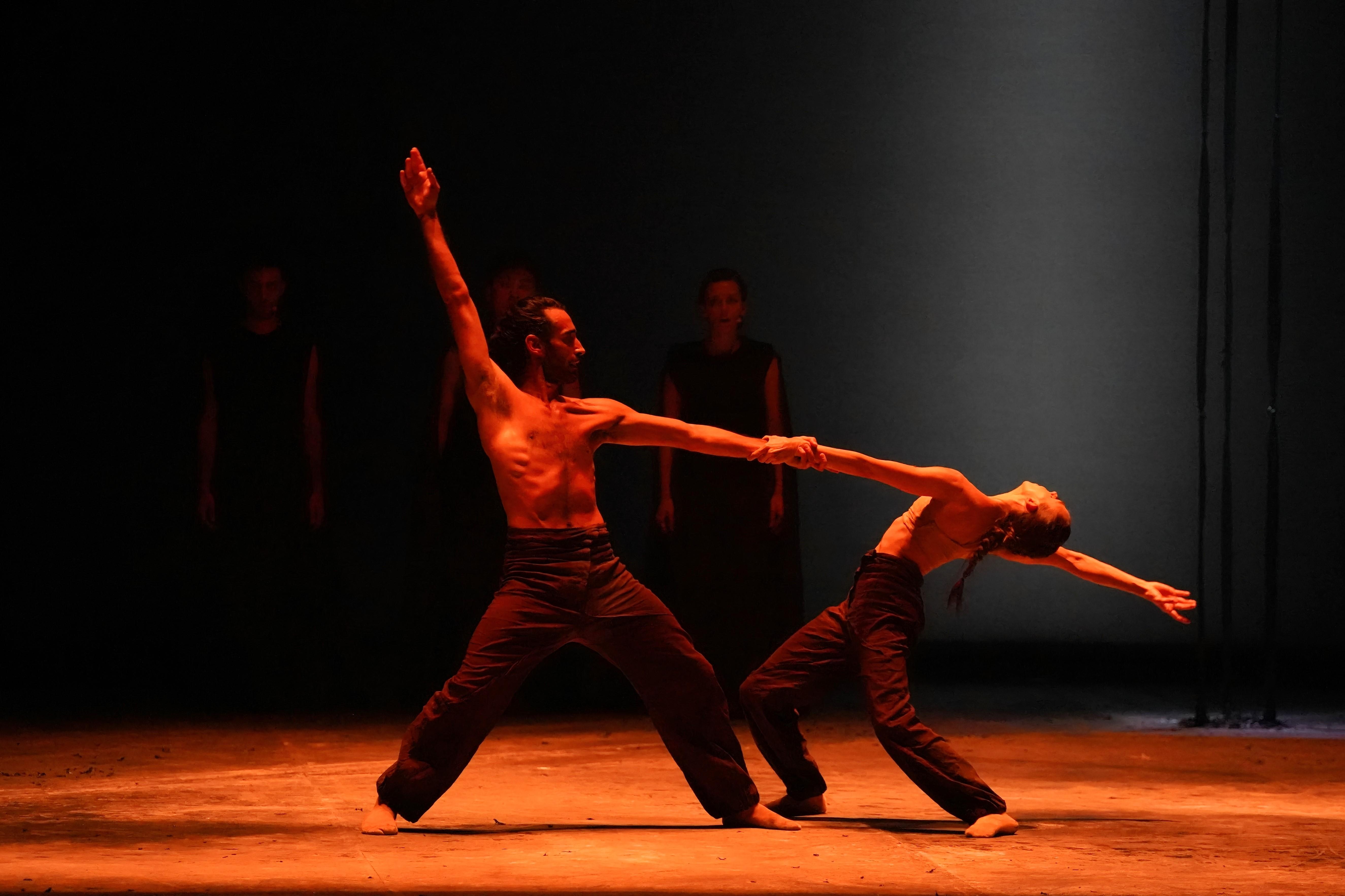 Aterballetto conquista la Germania: lo “Stabat Mater” unisce Reggio Emilia, Cuba e Canada