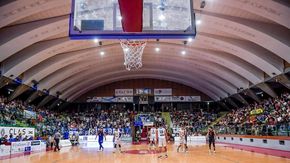 Romiti: «PalaMacchia fuori legge». Salvetti: «Impari a leggere le carte»