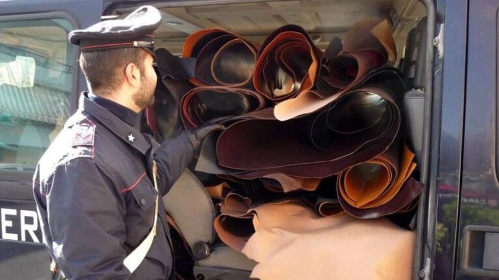 San Miniato, pelli sparite a un commerciante: rubate dal padrone del deposito