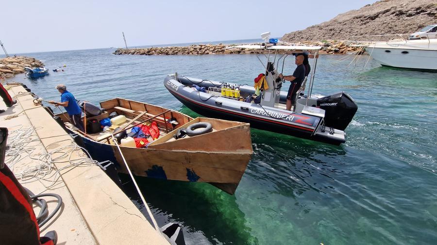 Sbarco di migranti fra Chia e Santa Margherita