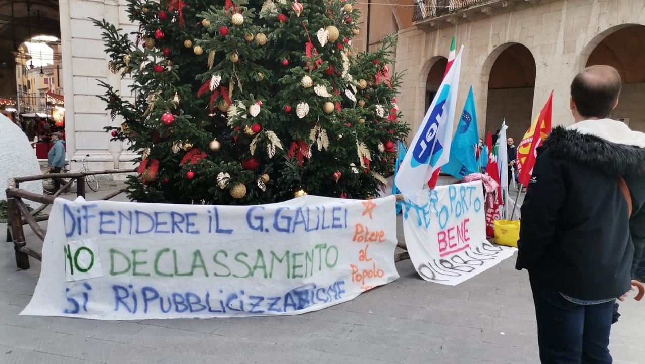 Aeroporti, servizi a terra: ultima chiamata. «Garanzie su salari e occupazione»