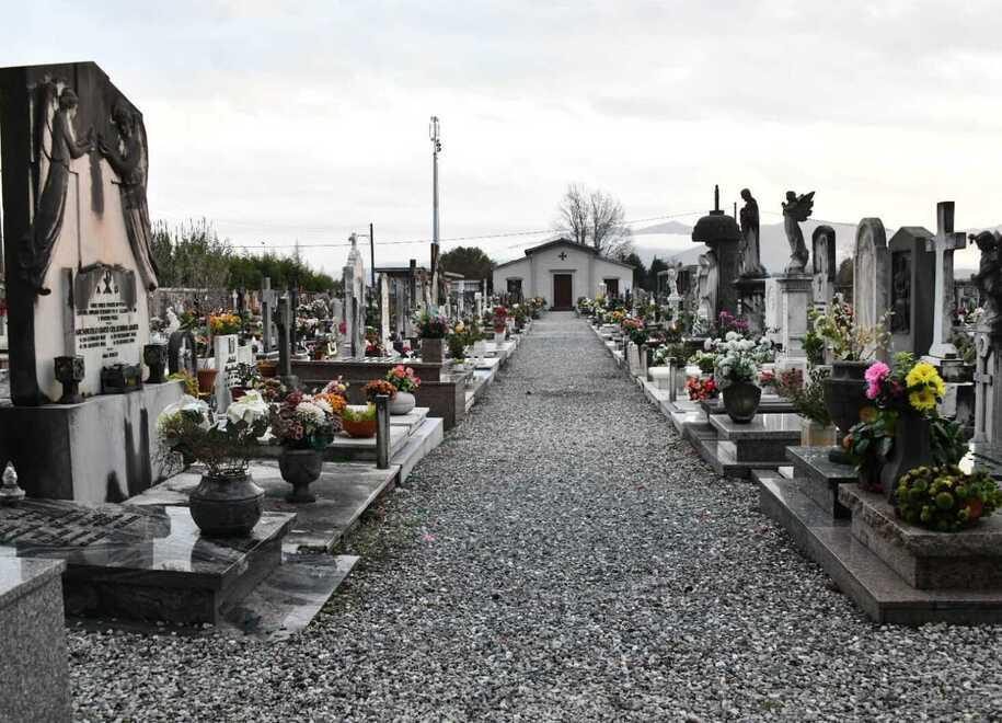 Furti al cimitero di San Vito: «Perché niente telecamere?»