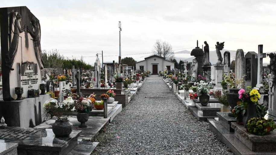 Furti al cimitero di San Vito: «Perché niente telecamere?»