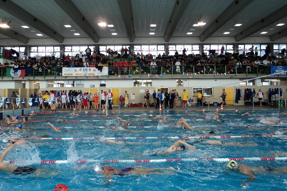 La piscina alza le tariffe: «Colpa del caro-energia»