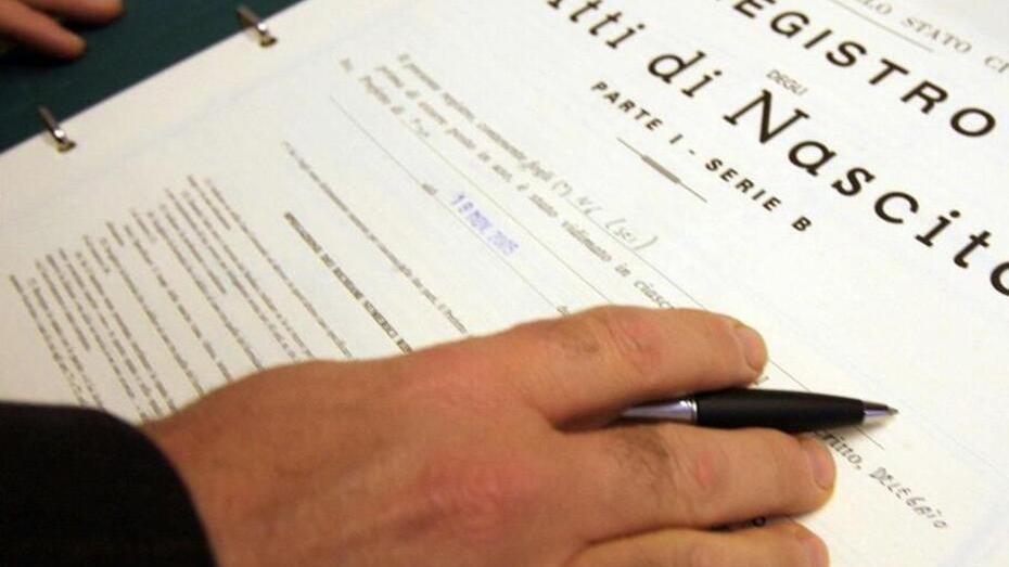 Leone, primo bimbo follonichese registrato con il doppio cognome
