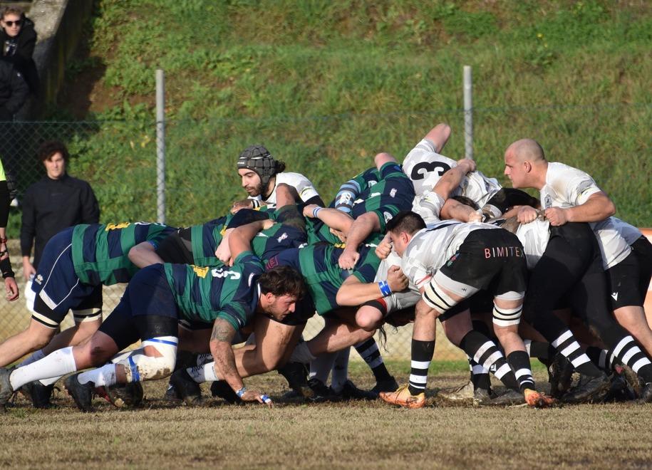 Ai Cavalieri Union il derby di rugby