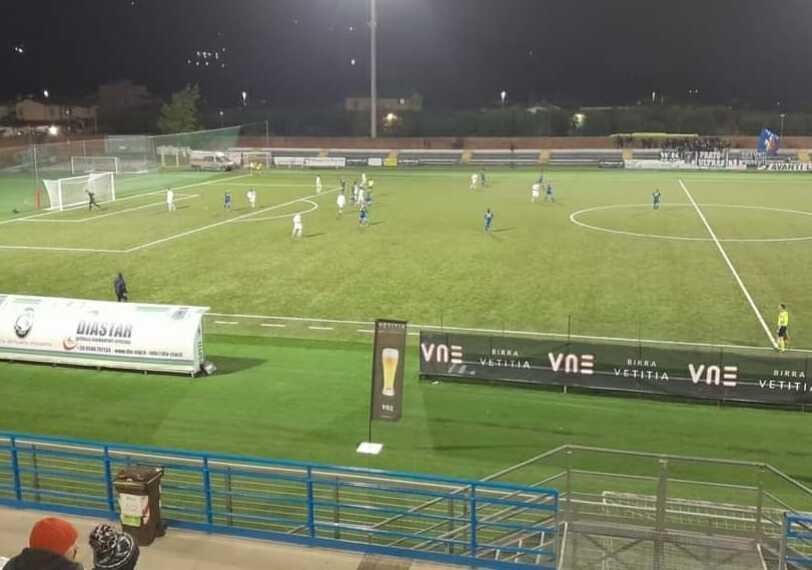 Il match tra Seravezza Pozzi e Prato è stato seguito allo stadio Buon Riposo da circa 300 spettatori