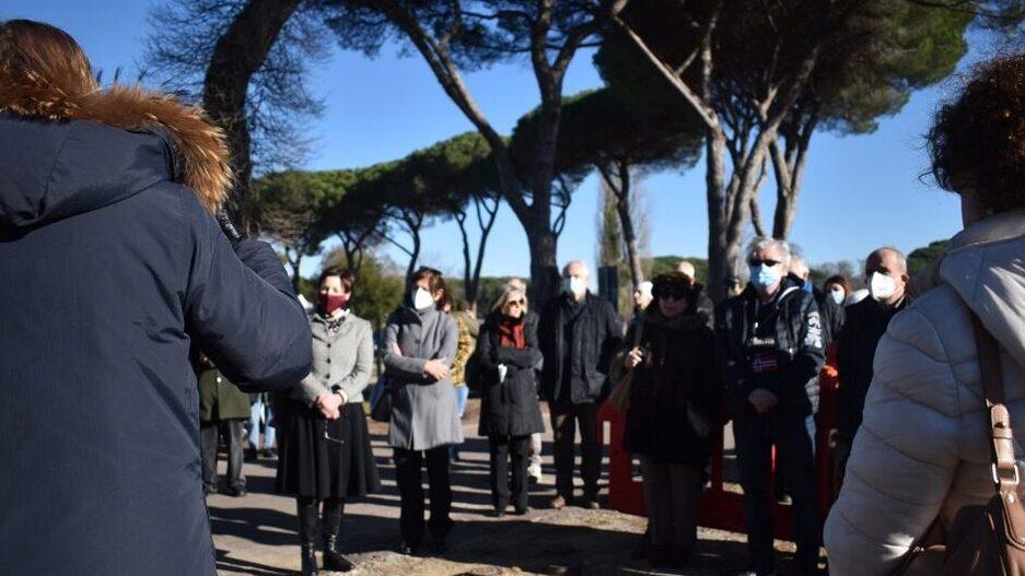 Pisa, sul viale del Gombo 46 nuovi pini con dedica alle persone care