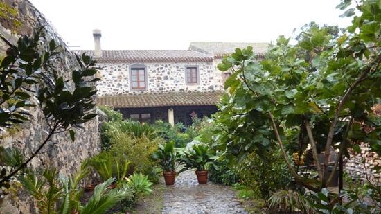 Villa Pernis a Milis