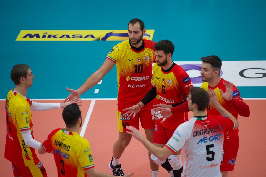 La Conad Volley combatte ma cade nel derby con Ravenna