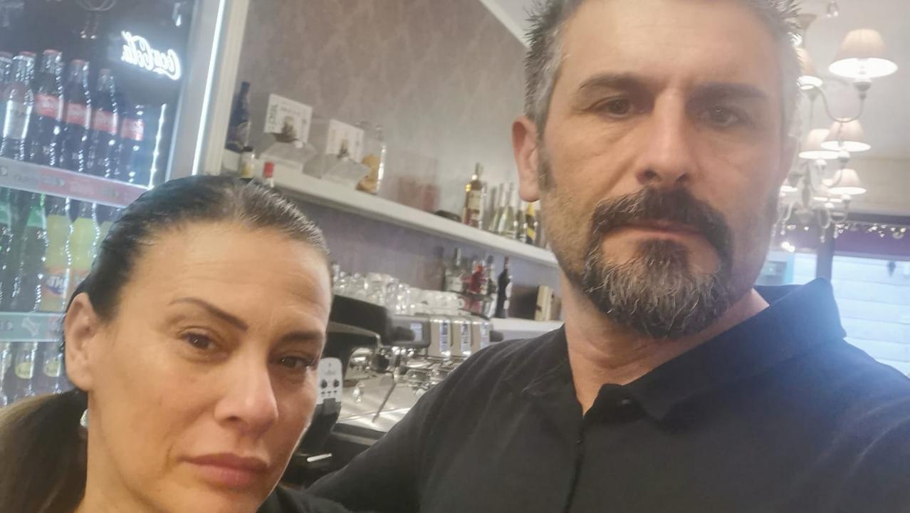 Leonica Arbulla e Luigi Biondi nel loro caffè bistrot Ricasoli