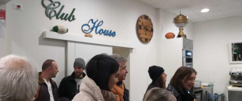 La scritta che campeggia all’ingresso del locale