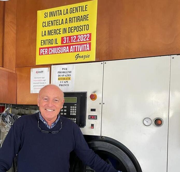 Via Cambini, la lavanderia Passani chiude dopo 56 anni d’attività 