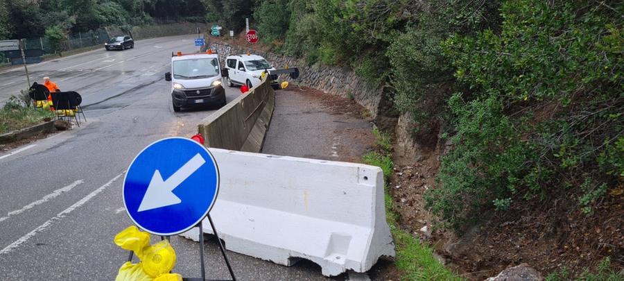 Frana in via del Castellaccio, new jersey in cemento e limite di velocità a 30 chilometri orari