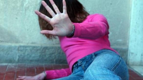 Ragazzina di 15 anni picchiata e violentata, un 28enne arrestato ad Arzachena