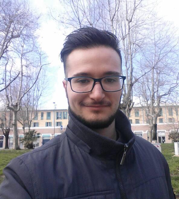 Livorno, muore a 27 anni per un tumore: «Portava il buonumore a tutti»