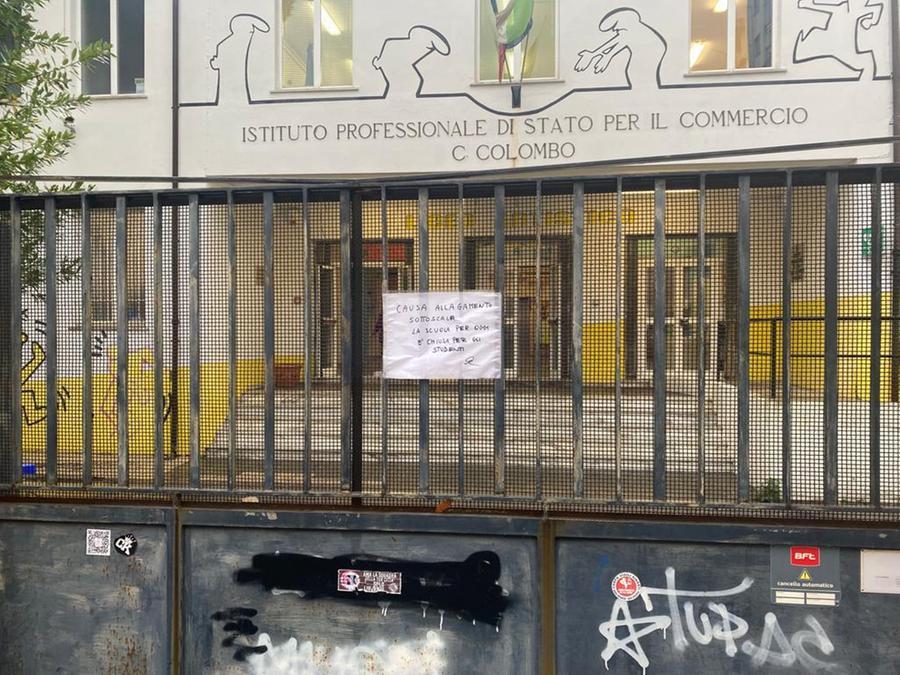 Piove, disagi nelle scuole a Livorno: chiusa la sede del Colombo