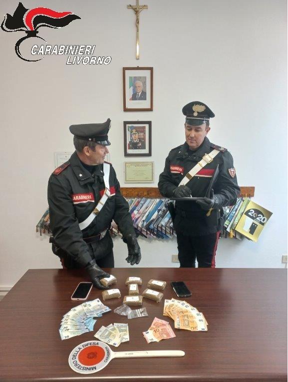
	La droga sequestrata dai carabinieri

