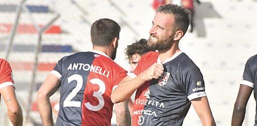 Torres e Olbia, oggi fatevi grandi contro le regine del campionato