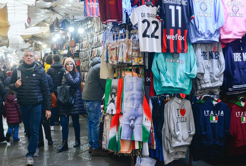 Cianfrusaglie “made in Cina”: a San Lorenzo non piace più e gli acquisti calano