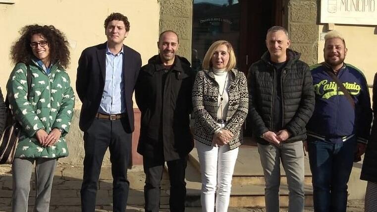 Non ci saranno luminarie in centro: i soldi saranno usati per le bollette delle famiglie