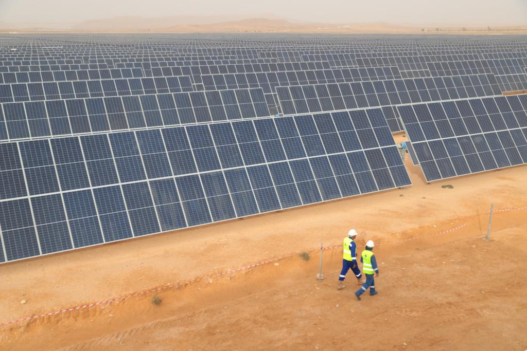 Eni punta sul sole con impianti in Tunisia e Algeria