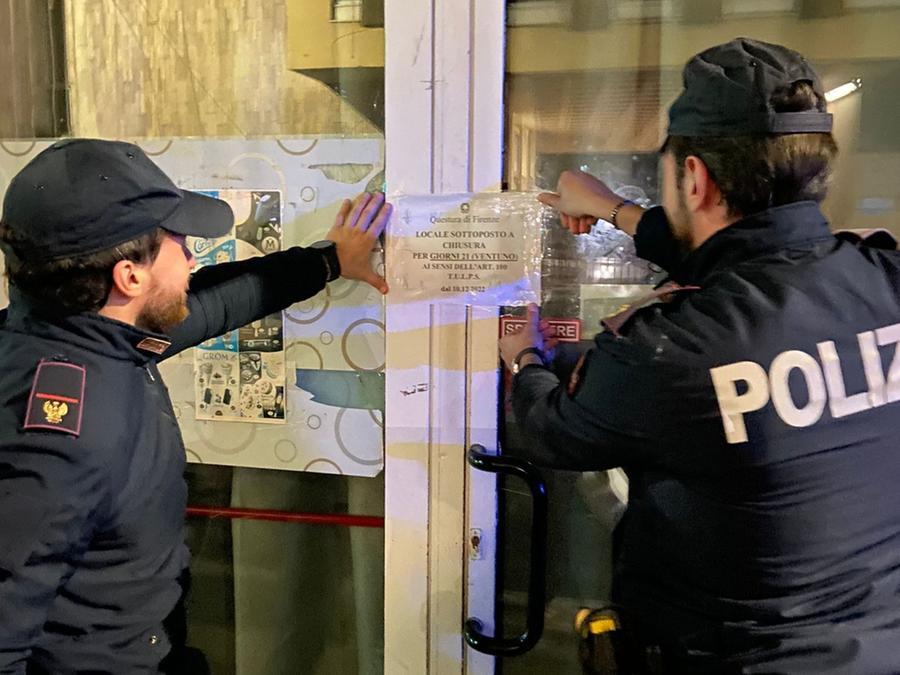 Firenze, scoppia una lite in un locale e un uomo finisce all’ospedale col naso rotto. Chiuso un locale