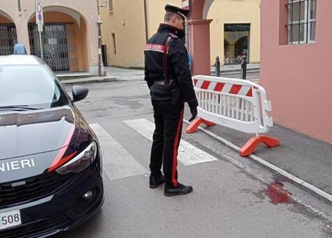 Sant’Ilario, lite con un’automobilista in divieto: un 56enne viene trascinato e cade