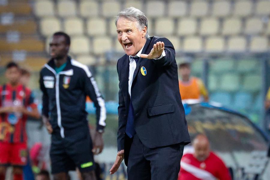 Modena sul campo del Bari. Tesser: «Un campionato molto equilibrato. A Bari dovremo essere molto attenti»