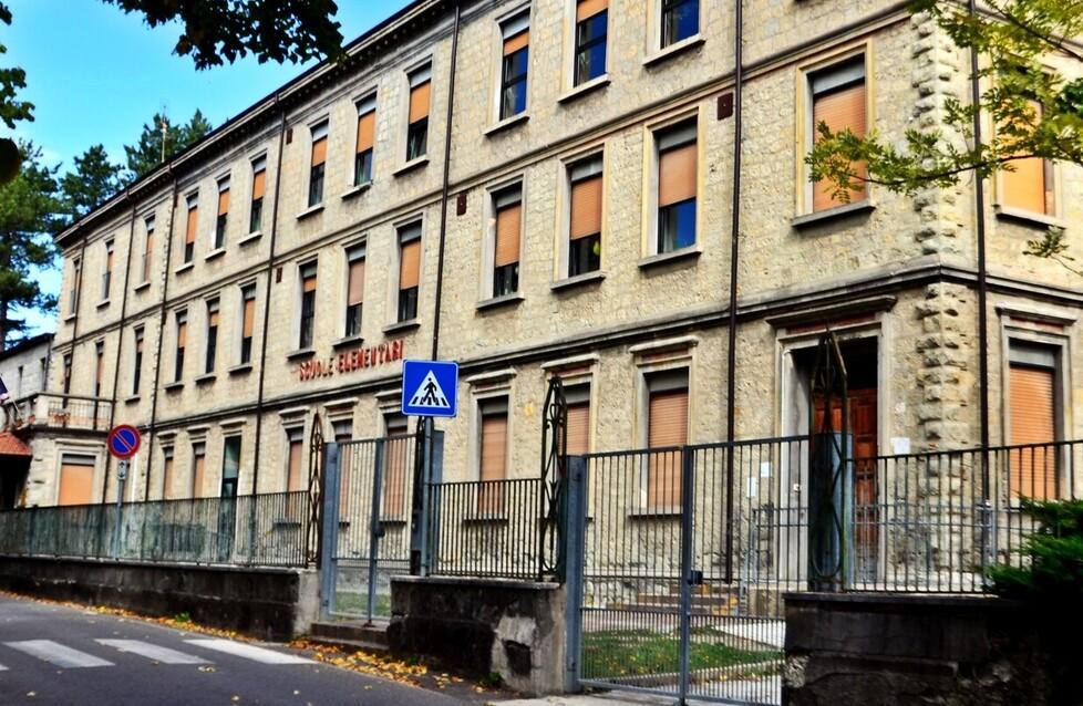 Pavullo, la proposta: «Bollette troppo alte, a Natale scuole chiuse anche per gli addetti» 