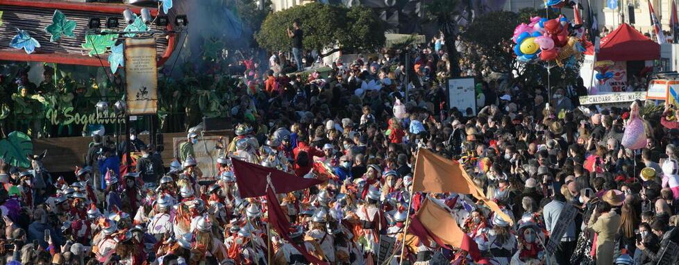 ll grande spettacolo del Carnevale quest’anno atteso all’edizione dei 150 anni (foto Paglianti)