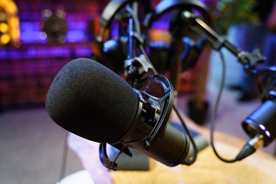 Liberi di stare male per essere felici: il podcast che mi ha cambiato l’umore