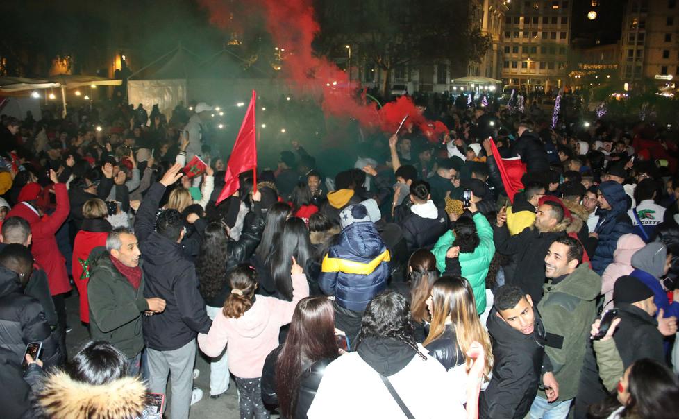 Migliaia di marocchini in festa: a Reggio la gioia è Mondiale