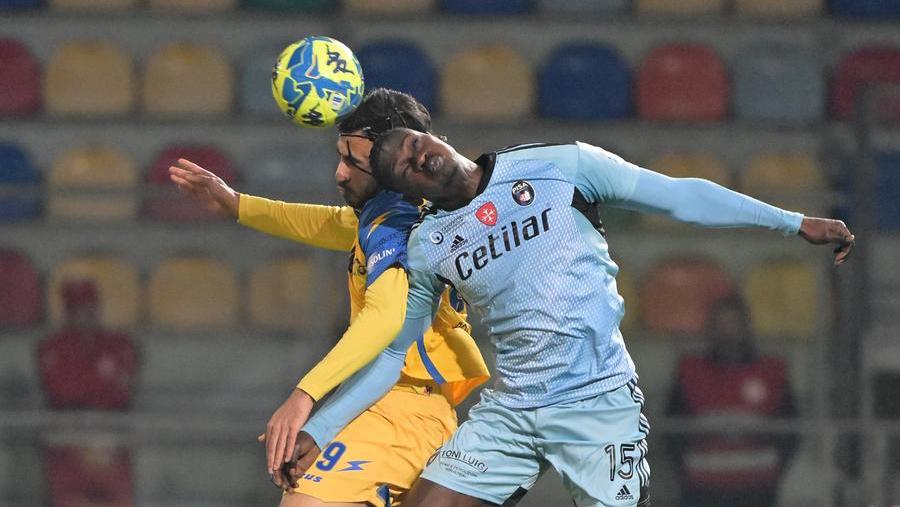 Il Pisa pareggia a Frosinone in casa dei ciociari primi in classifica 