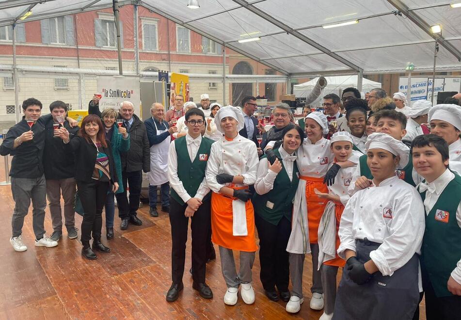 Modena. Zampone e cotechino insieme per il sociale «Un successo la Festa» 