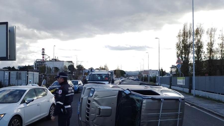 L'incidente in via dell'Artigianato (foto Daniele Stefanini/SIlvi)