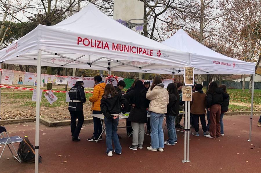 Firenze, una festa contro il bullismo ai giardini di Campo di Marte con gli studenti dell’istituto comprensivo Compagni-Carducci