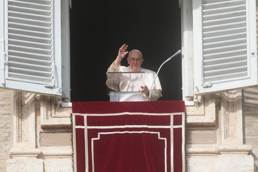 Le lacrime del papa per fermare la guerra