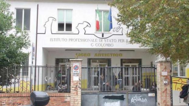 Scuole, rattoppo post allagamento: i ragazzi possono tornare in classe